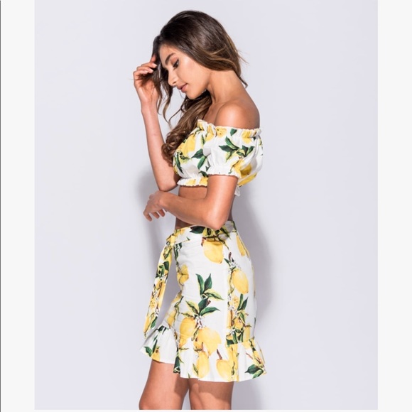 ❤️JUST IN❤️Lemon Print 2 pieces top & skirt🍋 - Picture 4 of 6